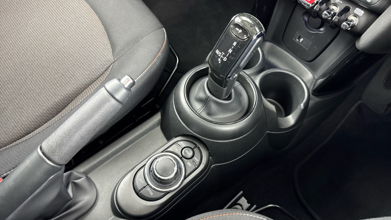 MINI Hatchback 1.5 Cooper Classic 5dr Auto Petrol Hatchback